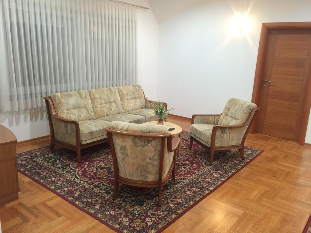 Guest House Seperic Jasztrebarszka Szoba fotó