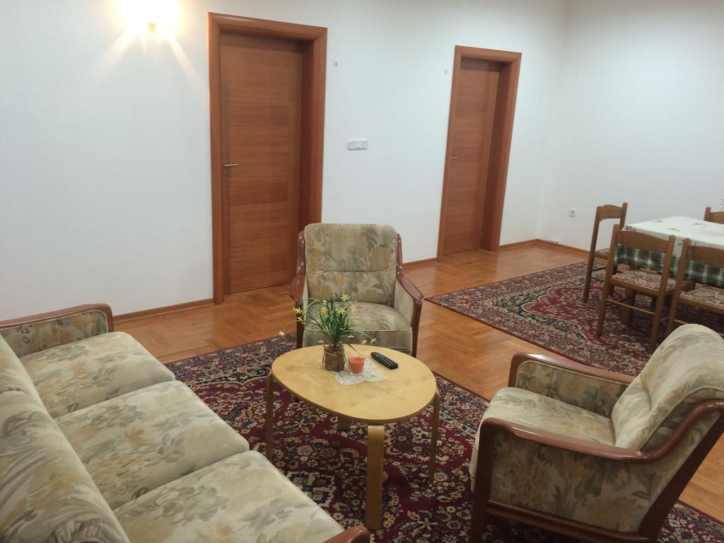 Guest House Seperic Jasztrebarszka Kültér fotó