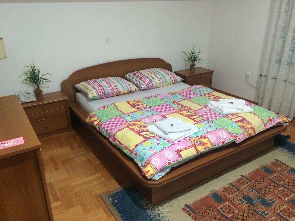 Guest House Seperic Jasztrebarszka Kültér fotó